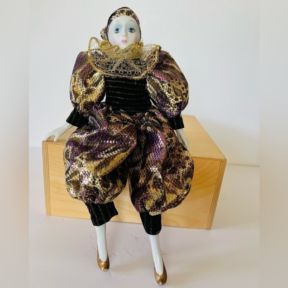 PORCELAIN Clown Doll Harlequin Mardi Gras Wired Posable Jester Gold Purple 15"